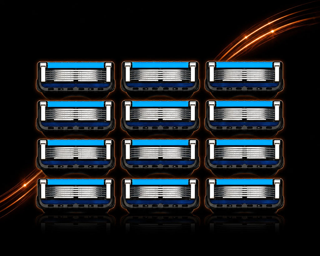 12 Rasierklingen für Gillette Fusion5 ProGlide vor schwarzem Hintergrund