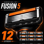 12 Ersatzklingen für Gillette Fusion5 ProGlide, Klinge am Griff vor schwarzem Hintergrund